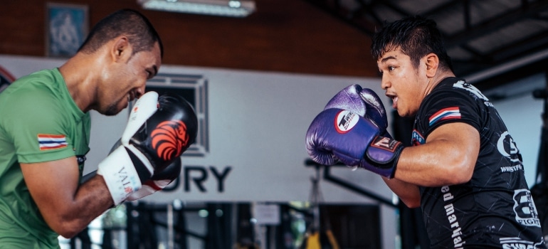Two men boxing
