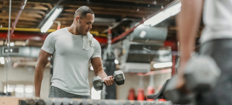 guy working out at the gym