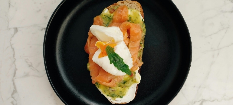 Avocado salmon toast