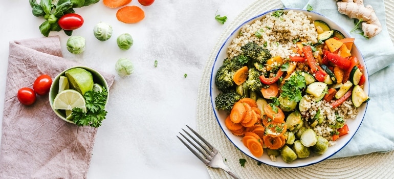 An example plate of what to eat after late-night workouts in Dubai.